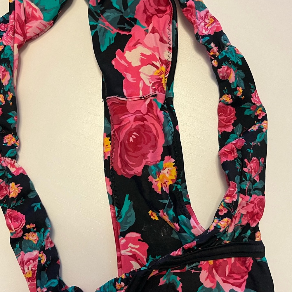 Rosewater cheeky bikini bottom size L - ONLY WORN 2x. BOTTOMS ONLY - Picture 5 of 9